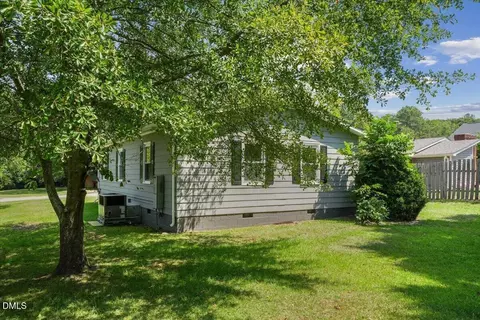Exterior - 204 E Branch St, Benson, NC 27504 photo 8 of 9