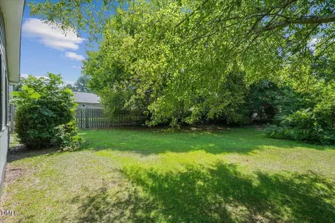 Exterior - 204 E Branch St, Benson, NC 27504 photo 9 of 9