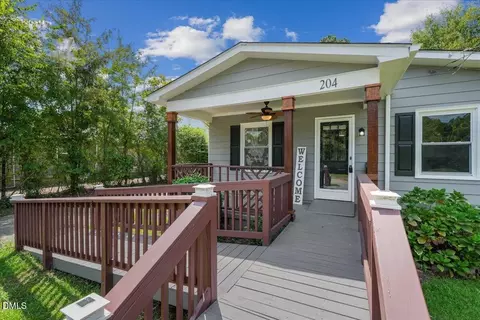Exterior - 204 E Branch St, Benson, NC 27504 photo 4 of 9