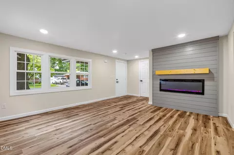 Living - 107 E Underwood Ave, Smithfield, NC 27577 photo 1 of 4