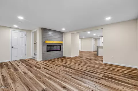 Living - 107 E Underwood Ave, Smithfield, NC 27577 photo 2 of 4