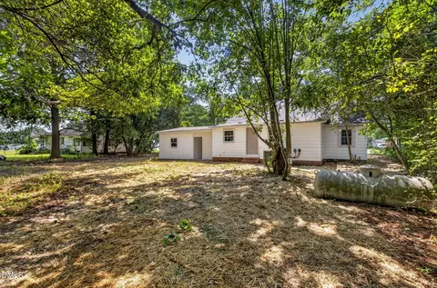 Exterior - 107 E Underwood Ave, Smithfield, NC 27577 photo 2 of 2
