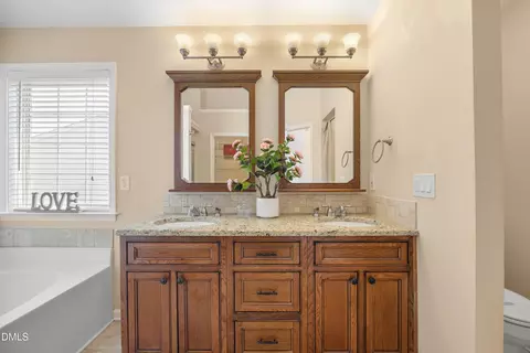 Bath - 5525 Keowee Way, Raleigh, NC 27616 photo 3 of 4
