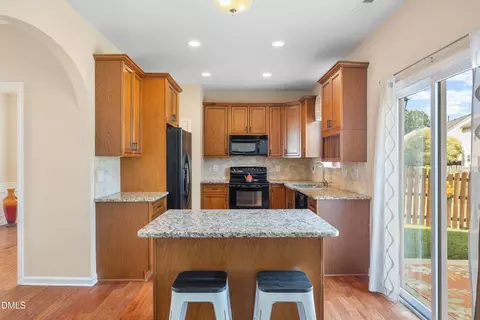 Kitchen - 5525 Keowee Way, Raleigh, NC 27616 photo 4 of 5