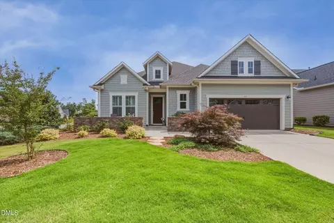 559 Middleton Pl, Chapel Hill, NC 27516
