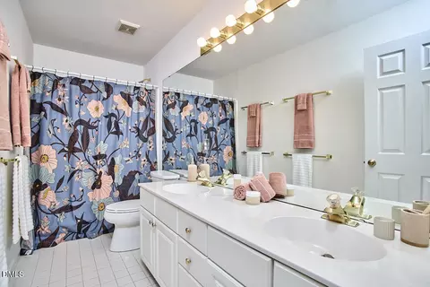 Bath - 3917 Springstop Ln, Durham, NC 27705 photo 5 of 5