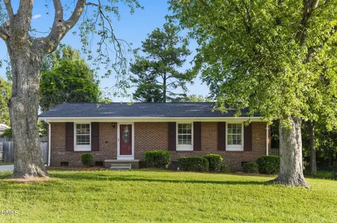 2110 Kylemore Dr, Greensboro, NC 27406