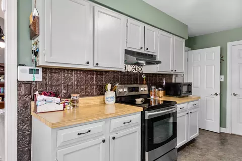 Kitchen - 207 Brandermill Dr, Durham, NC 27713 photo 2 of 3