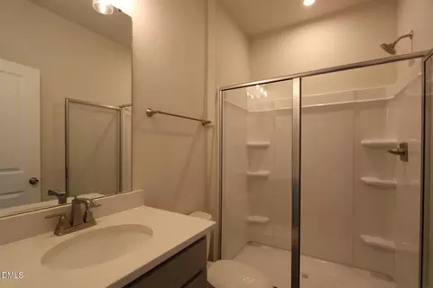 Bath - 703 Callan View Ave, Wake Forest, NC 27587 photo 5 of 5