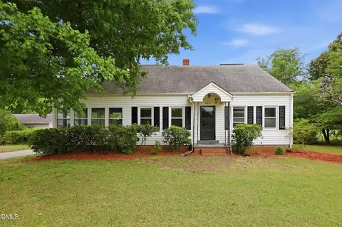203 Vernon St, Broadway, NC 27505