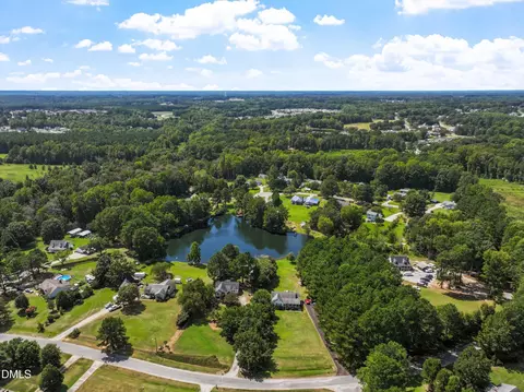 View/Area - 205 William Dr, Benson, NC 27504 photo 9 of 11