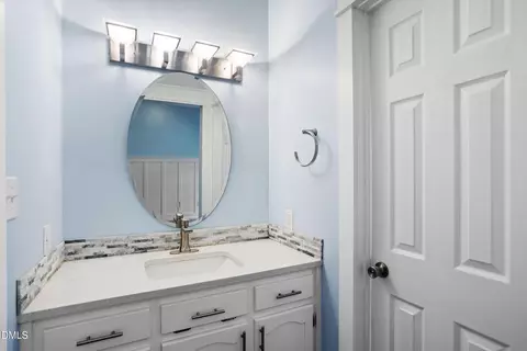 Bath - 205 William Dr, Benson, NC 27504 photo 2 of 2