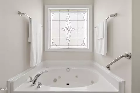 Bath - 541 Spruce Meadows Ln, Willow Spring, NC 27592 photo 5 of 5
