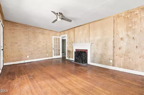 Living - 207 Pendergraft Rd, Bunnlevel, NC 28323 photo 3 of 6