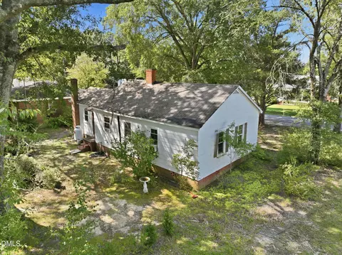 Exterior - 207 Pendergraft Rd, Bunnlevel, NC 28323 photo 4 of 5