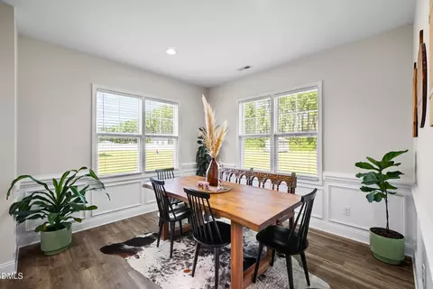 Dining - 152 N Josey Williams Rd, Erwin, NC 28339 photo 2 of 2