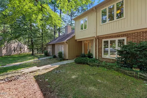109 Mossbark Ln, Chapel Hill, NC 27514