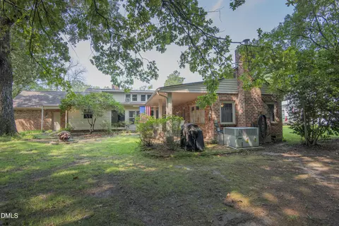 Exterior - 1605 Longview Ave, Tarboro, NC 27886 photo 4 of 7