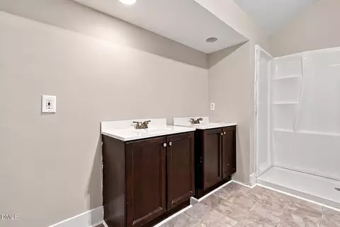 Bath - 2641 Kirk Rd, Durham, NC 27705 photo 3 of 4