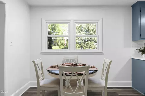 Dining - 2438 Nc 27, Coats, NC 27521 photo 1 of 2