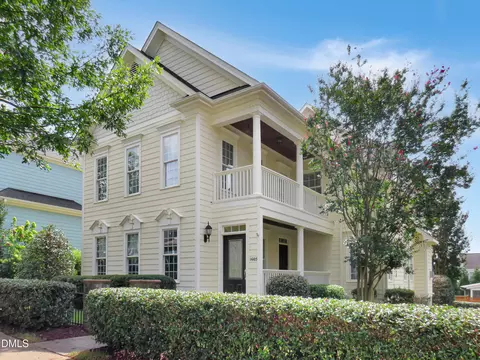 1605 Green Oaks Pkwy, Holly Springs, NC 27540