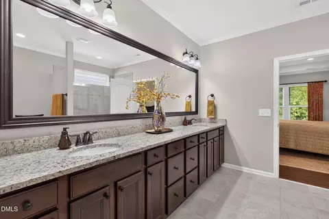 Bath - 403 Tuttle Rd, Durham, NC 27703 photo 5 of 7