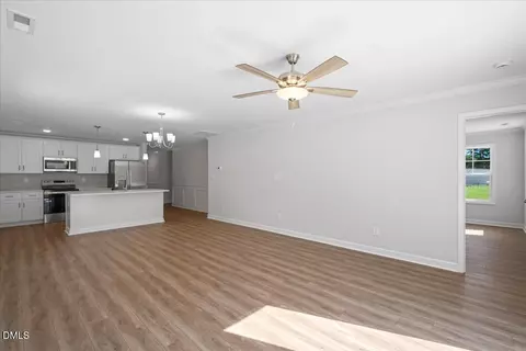 Living - 314 E Howard St, Roseboro, NC 28382 photo 5 of 5