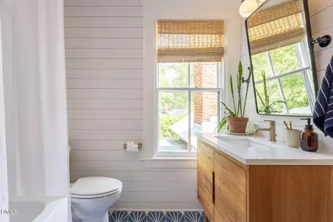 Bath - 309 Edward St, Durham, NC 27701 photo 5 of 7