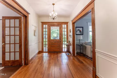 Entry Way - 309 Edward St, Durham, NC 27701 photo 2 of 11