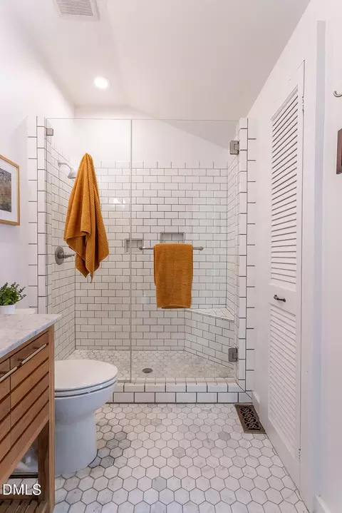 Bath - 309 Edward St, Durham, NC 27701 photo 3 of 7