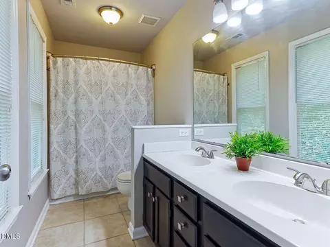 Bath - 117 Abingdon Ct, Cary, NC 27513 photo 1 of 4