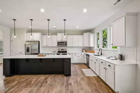 Kitchen - 40 W Dentaires Way, Willow Spring, NC 27592 photo 3 of 7
