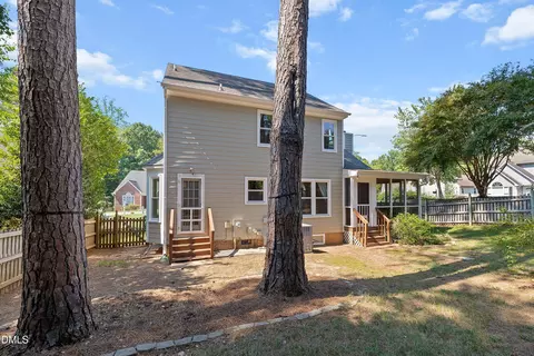 Exterior - 101 Gatepost Ln, Cary, NC 27513 photo 6 of 12