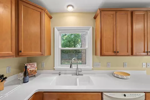 Kitchen - 101 Gatepost Ln, Cary, NC 27513 photo 2 of 5