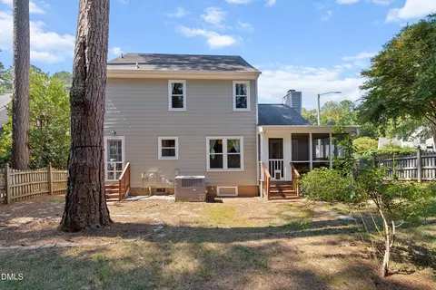 Exterior - 101 Gatepost Ln, Cary, NC 27513 photo 5 of 12