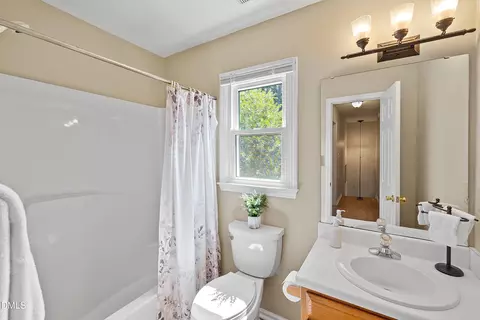 Bath - 101 Gatepost Ln, Cary, NC 27513 photo 2 of 4