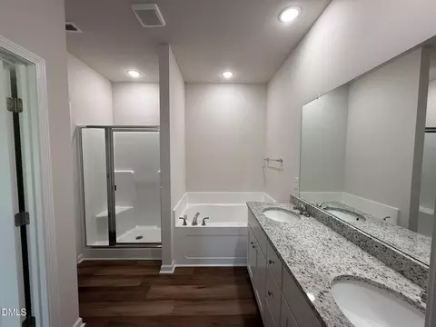 Bath - 305 Phil Jack Rd, Dunn, NC 28334 photo 2 of 3