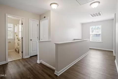 Entry Way - 1033 Laredo Ln, Durham, NC 27703 photo 3 of 4