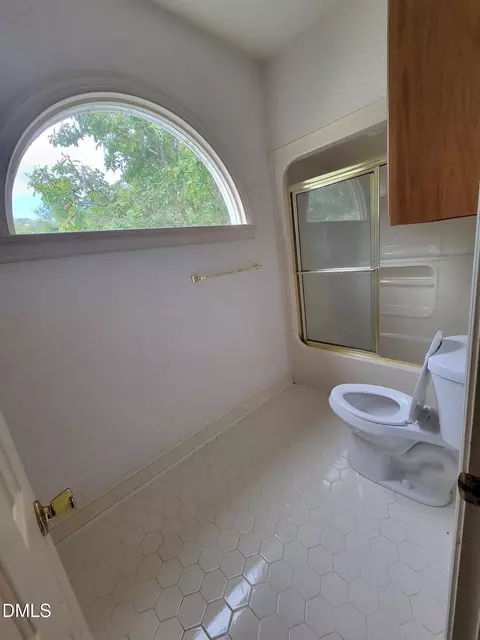 Bath - 30 Ormsby Ct, Spring Lake, NC 28390 photo 2 of 2