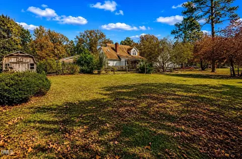 Exterior - 30 Ormsby Ct, Spring Lake, NC 28390 photo 7 of 8