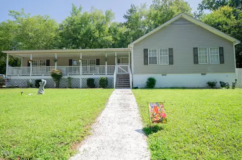 95 Roberts St, Pittsboro, NC 27312