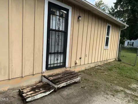 709 E 3rd St, Wendell, NC 27591 photo 3