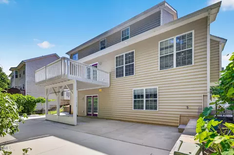 Exterior - 229 Tecumseh Ct, Cary, NC 27513 photo 11 of 11