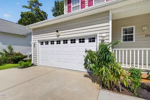 Exterior - 229 Tecumseh Ct, Cary, NC 27513 photo 4 of 11