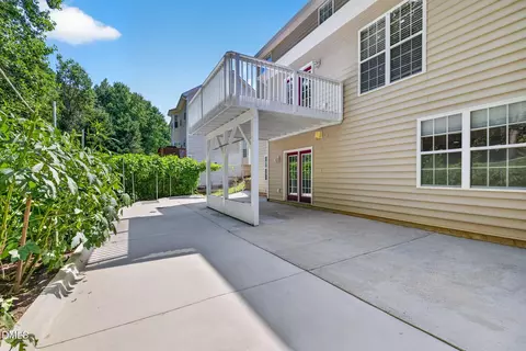 Exterior - 229 Tecumseh Ct, Cary, NC 27513 photo 10 of 11