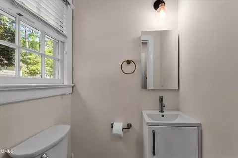 Bath - 2702 Augusta Dr, Durham, NC 27707 photo 1 of 5