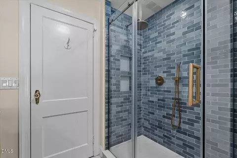 Bath - 2702 Augusta Dr, Durham, NC 27707 photo 3 of 5