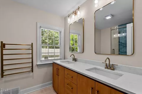 Bath - 2702 Augusta Dr, Durham, NC 27707 photo 2 of 5