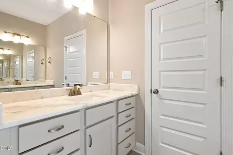 Bath - 14 Lockhaven Dr, Garner, NC 27529 photo 1 of 3