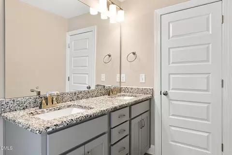 Bath - 14 Lockhaven Dr, Garner, NC 27529 photo 3 of 3